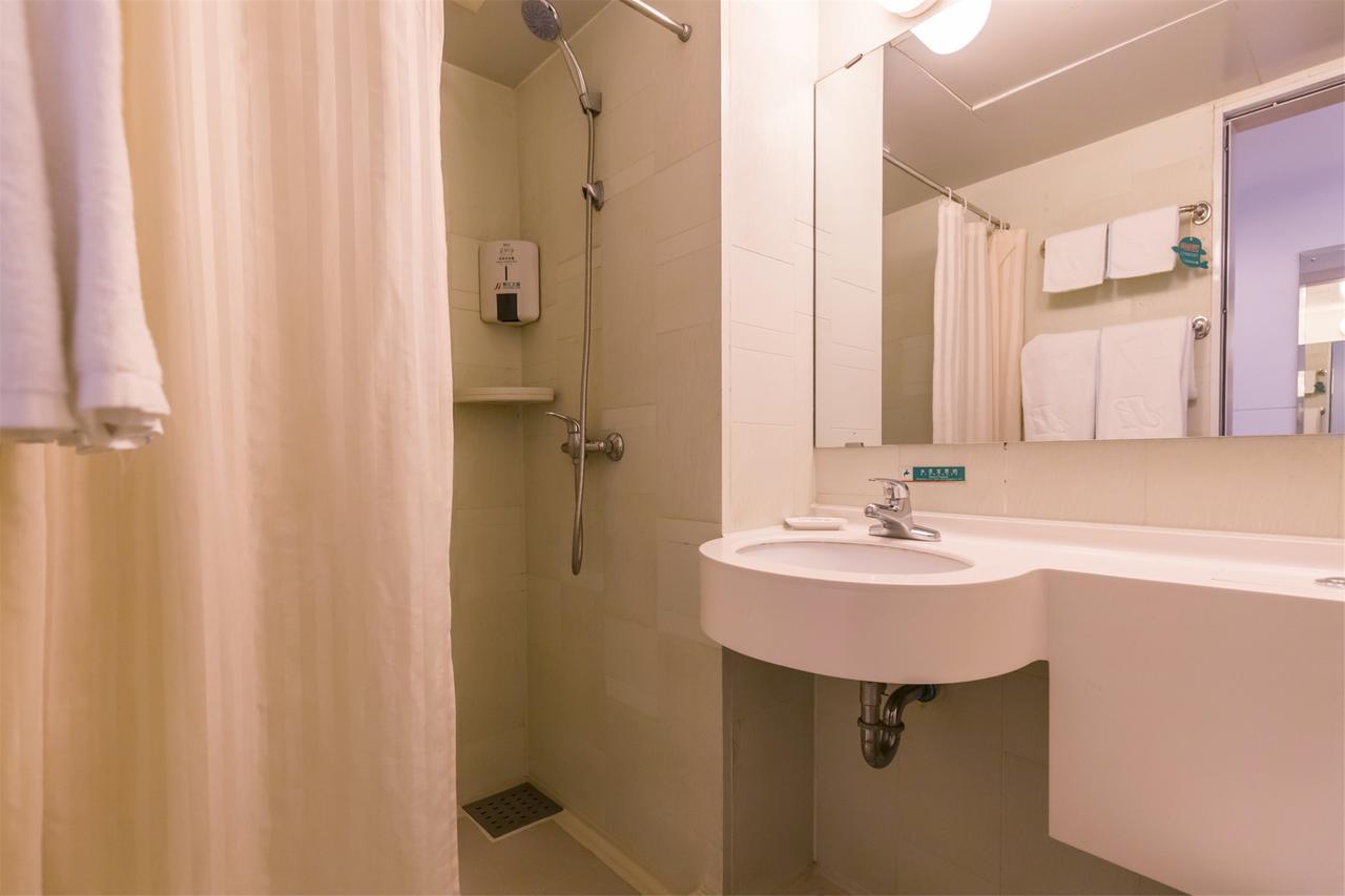 Jinjiang Inn Chengdu Chunxi Road Taiguli Hotel المظهر الخارجي الصورة